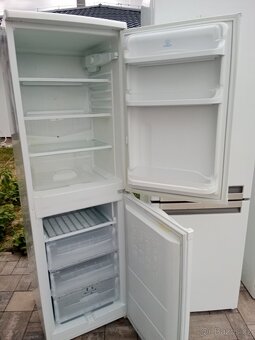 Lednice s mrazakem Indesit - 2