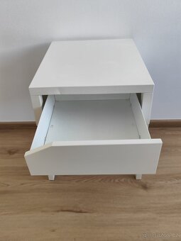 Noční stolek Ikea SELJE - 2