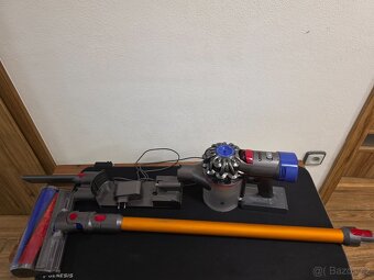 Dyson V8 - 2