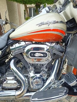 Harley Davidson Electra Glide CVO 110" - 2