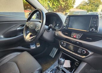 Hyundai i30 1.6-MAX.VÝBAVA-AUTOMAT-NAVI - 2