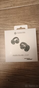 Motorola Moto Buds Loop (Sound By BOSE) - 2