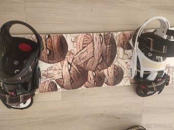 Snowboard set s vázáním a boty Vans - 2