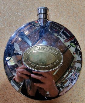 Placatka s vestavěným panákem, Grants of Dalvey Flask - 2