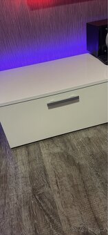 Skříňka pod televizi - 2