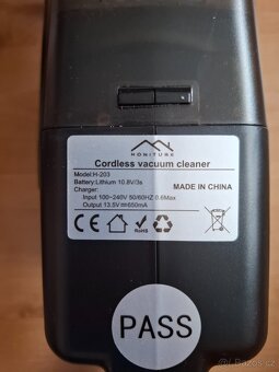 Akumulátorový vysavač Honiture H-203 - 2
