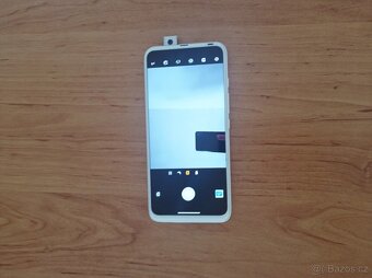 Motorola One Fusion+,výsuvná kamerka pro videohory - 2