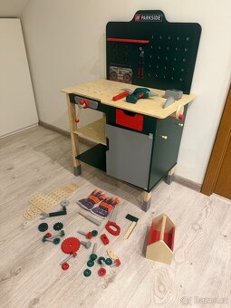 Prodám dětský dřevěný ponk s nářadím – Lidl - 2