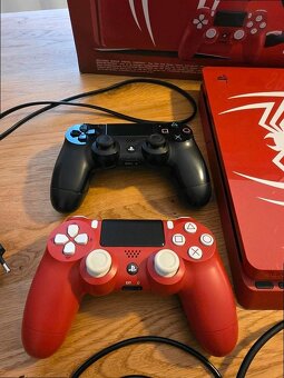 PS4 Slim 1TB Spider-Man Limited Edition - 2
