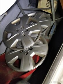 Dodge caliber dveře kapota - 2