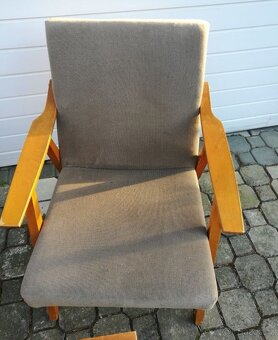 Křesla dřevěná retro. - 2