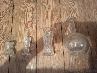 Skleněné vázy a Karafa - 2