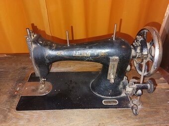 Šicí stroj Lada - 2