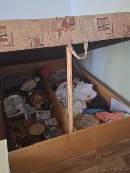 Zdarma postel - 2