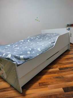 Postel s úložným prostorem - 2