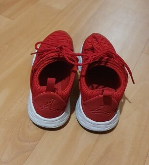 Dámské boty Nike Jordan Red vel.39 - 2