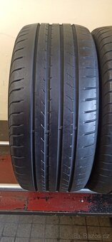 Goodyear EfficientGrip 235/50 R17 96W 3,5-4,5mm - 2