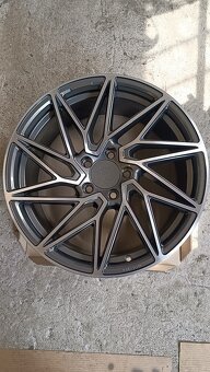R18 5x112 mm ALU disky čierne MAM (KESKIN) - 2