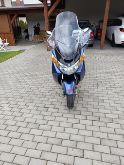 Suzuki Burgman 400 - 2