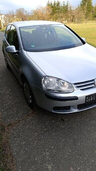 VW Golf 5 1.4 - 2