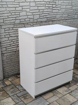 Prodám komodu IKEA se 4 zásuvkami - 2