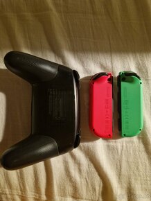 Nintendo Switch - Pro controller a JoyCony - 2