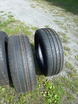 Letni pneu 195/60 R15 - 2