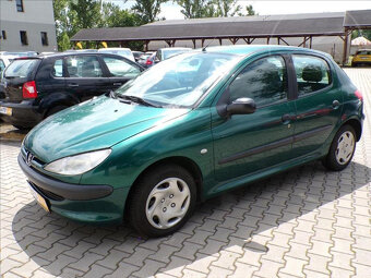 Peugeot 206 1,1 i KLIMATIZACE-HNED ODJÍŽDÍTE - 2