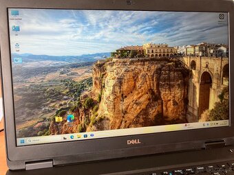 DELL LATITUDE 5591, 15,6", i7, SSD, 3 999 Kč - 2
