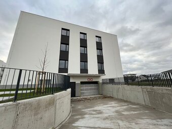 Garážové stání - 2