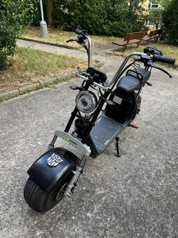 Elektro skútr X-Scooter 1.2 kW – pojízdný, 309 km - 2