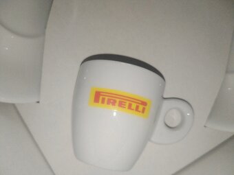 Set hrnečků od luxusní automobilové značky Pirelli - 2