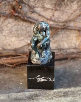 Bronzová socha Myslitel umělecká soška replika díla A Rodin - 2