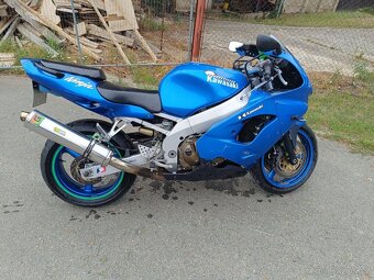 Motocykl Kawasaki ninja ZX-9R - 2