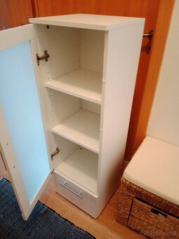 Koupelnová skříňka - 2