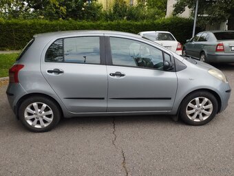 Toyota Yaris 1.3 tažné, kamera, 2 sady kol - 2