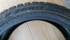 245/40 R19 98V Pirelli P ZERO WINTER - 2