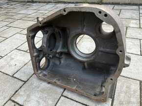 Obal přední převodovky na sběrací vůz NTVS 40 - 2