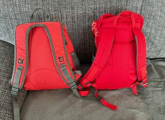 2 dětské batůžky -  ̶z̶n̶.̶ ̶V̶a̶u̶d a Wolf Skin v TOP stavu - 2