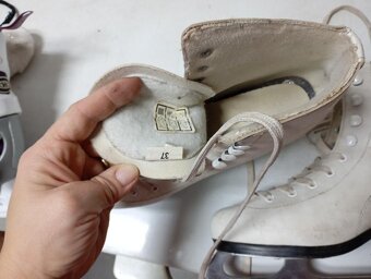 Lední brusle 37 - 2