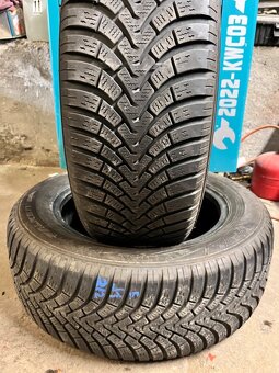 2x 225/60 R17 zimní pneu - 2