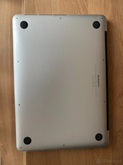 Macbook pro 13 palců - 2