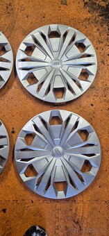 Originální poklice Audi r17 - 2
