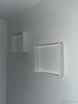 Sada 4 čtvercových polic - 2