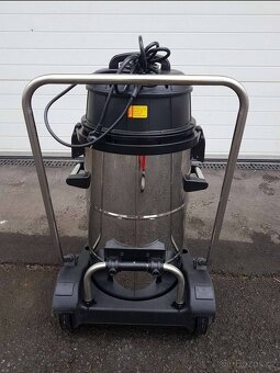 Průmyslový dvoukomorový vysavač. Nový - 2