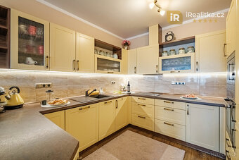 Výjimečný byt 3+kk, 102 m2, 2 balkony, 2 gar.stání, Litomyšl - 2