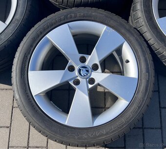 Octavia - 17 Denom + letní 225/45 Dunlop - 2