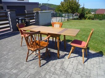 rozkládací jídelní stůl, 4 židle - 2