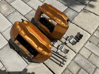 Brzdiče BREMBO pro Nissan 350Z - 2