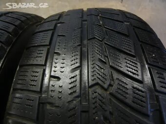 Pneu 245/65/17, 245-65-17, 245 65 17. - - - 2